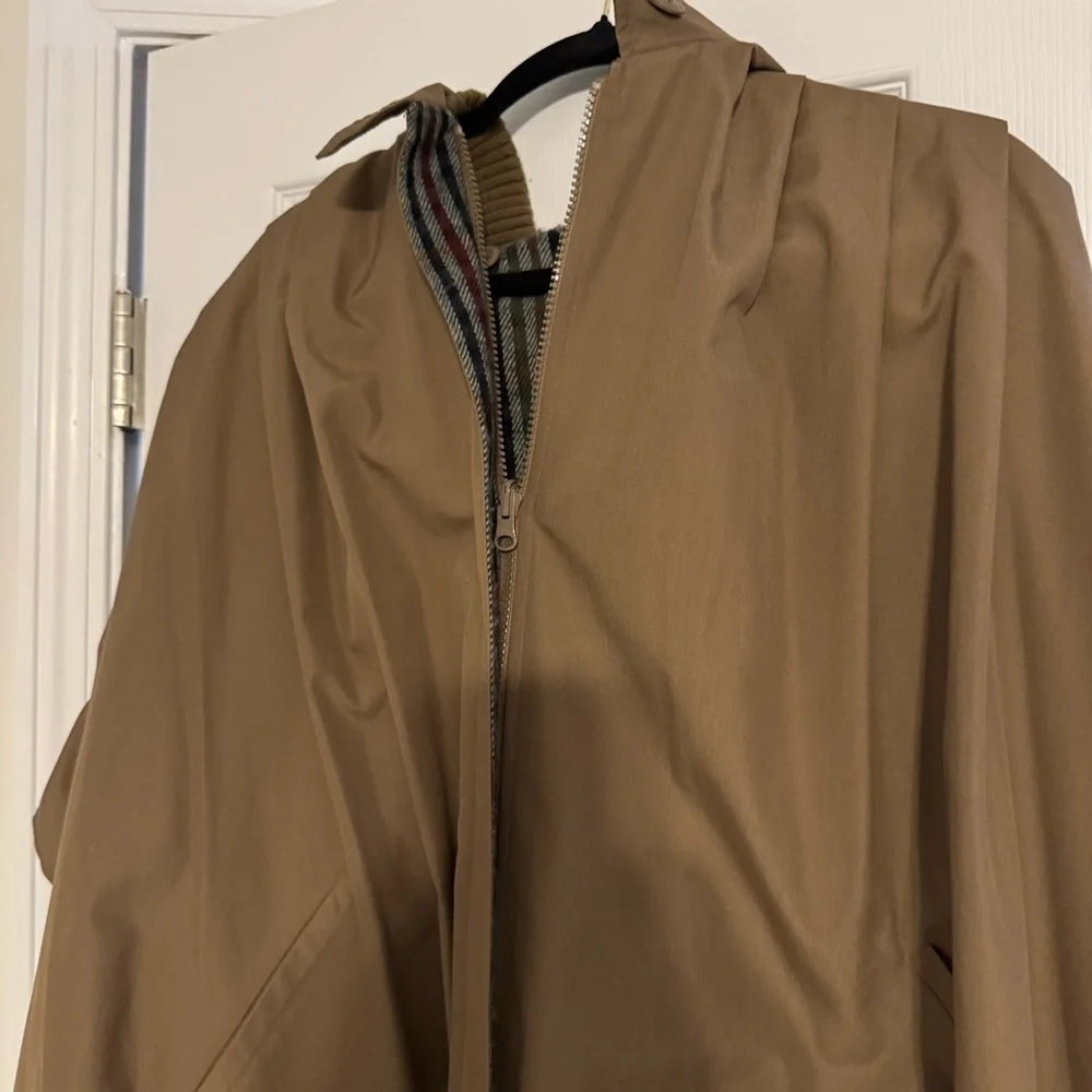 Brown J. Gallery Reversible Cape Coat‎